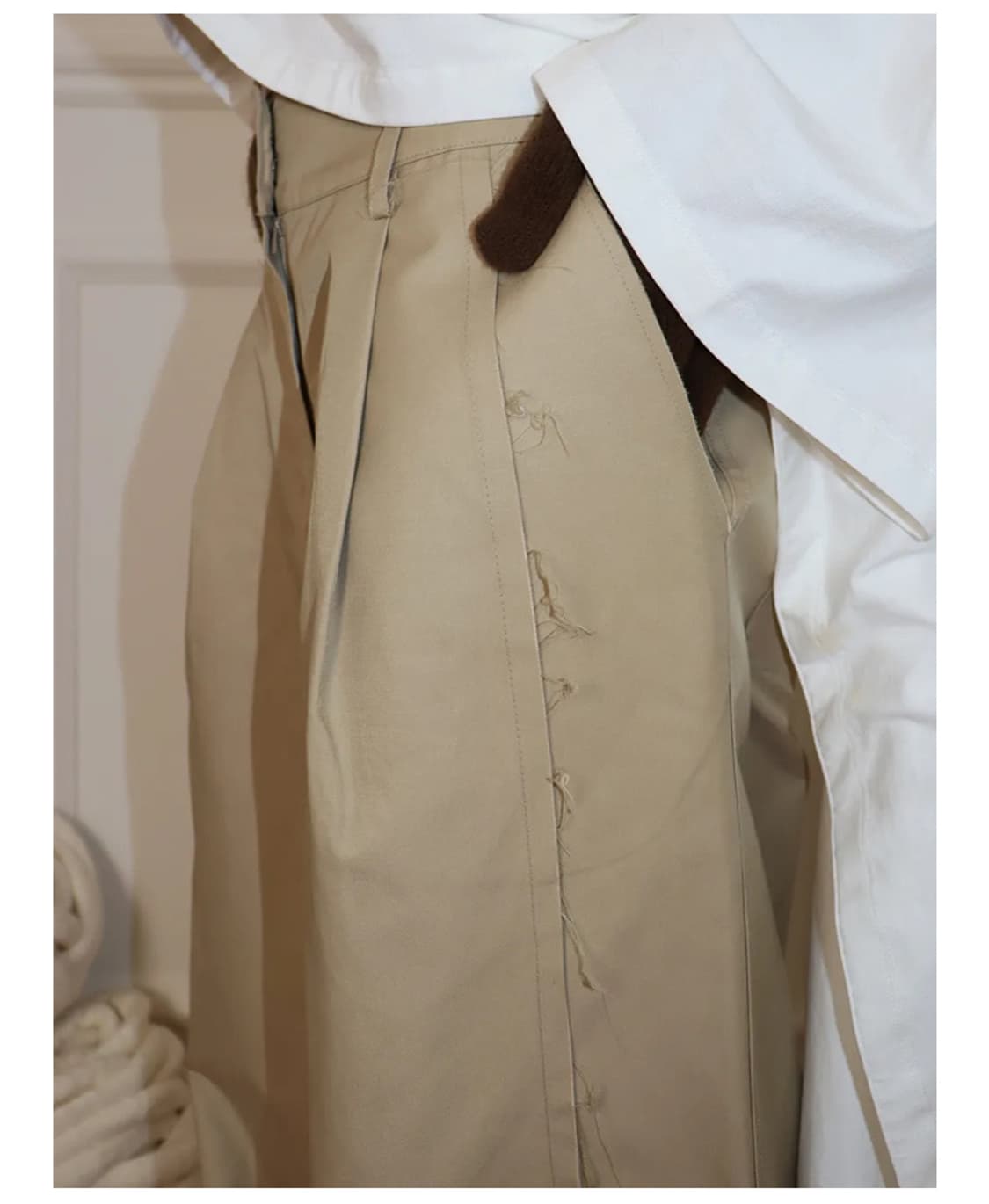 민더리 베이지 와이드 핀턱 팬츠 상품이미지3