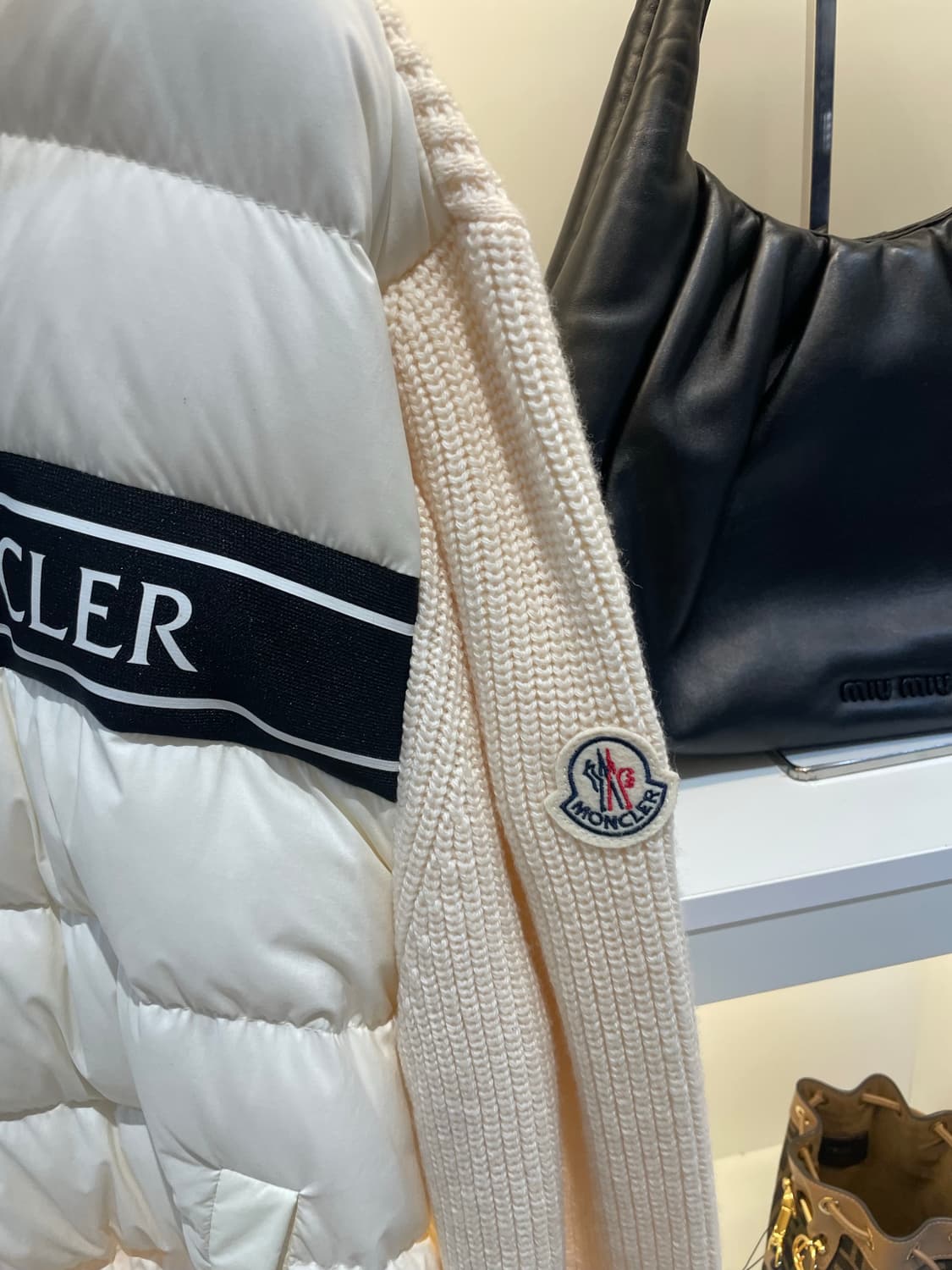 [정품/XL] 몽클레어 니트패딩 베이지 상품이미지2