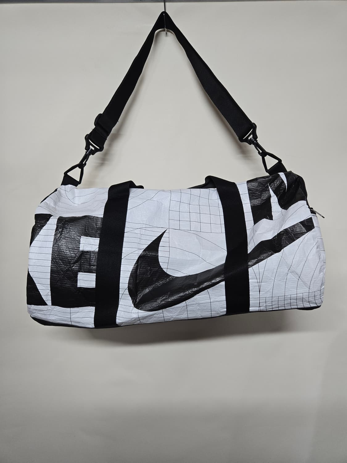 나이키 MOVE TO ZERO  리유저블 더플백 상품이미지2