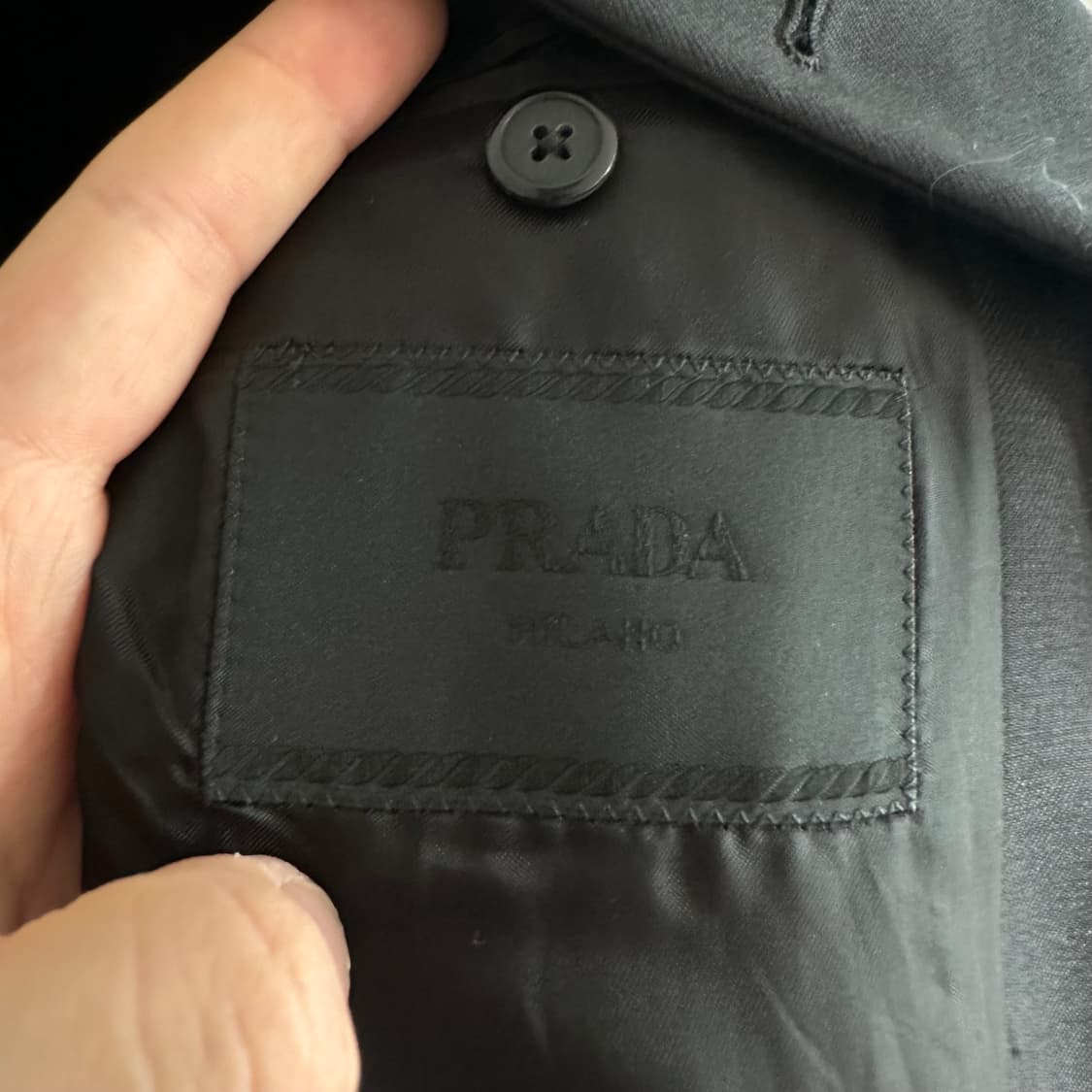 프라다 라프시몬스 23ss 라운드넥 블레이져 상품이미지6