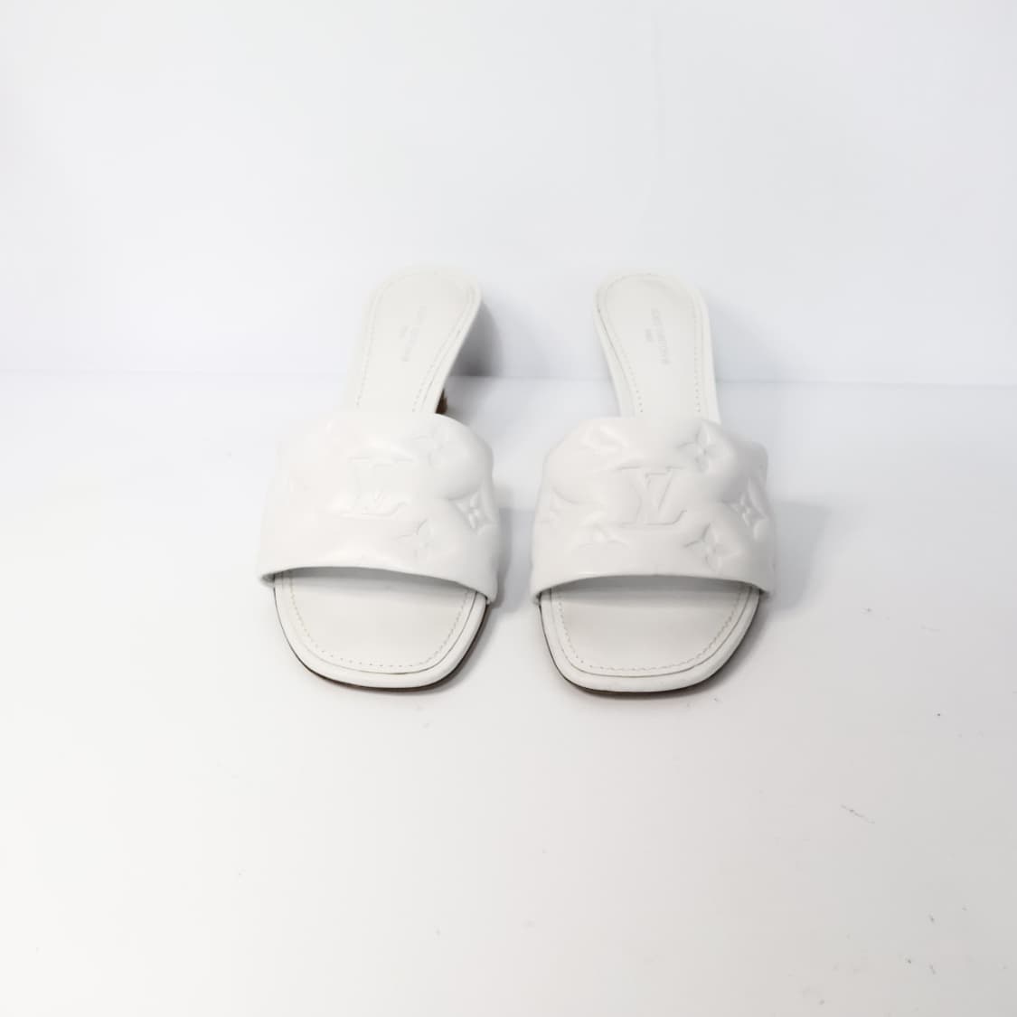 루이비통 리바이벌 모노그램 뮬 슬리퍼 37/240 상품이미지2