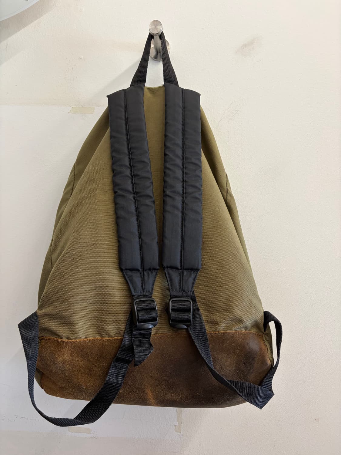 N18. 90s 이스트팩 백팩 스웨이드 카키  상품이미지3