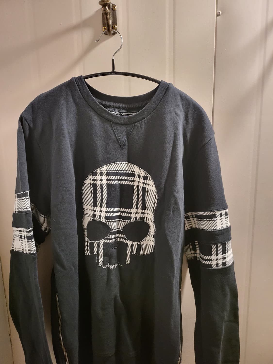 하이드로겐 해골  맨투맨 상품이미지2