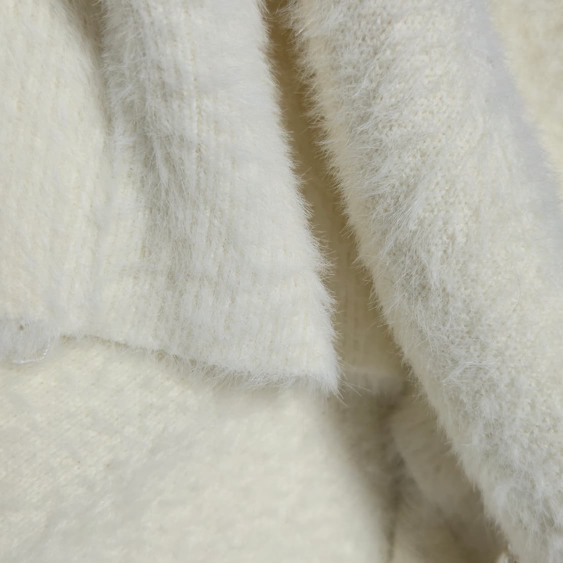 Tweedy-A 울혼방 연베이지 브이넥 가디건 상품이미지5