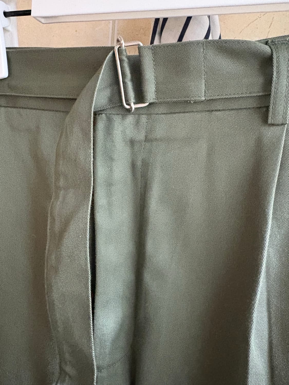 와기 벨티드 팬츠 - 밀리터리 그린 3사이즈 상품이미지6