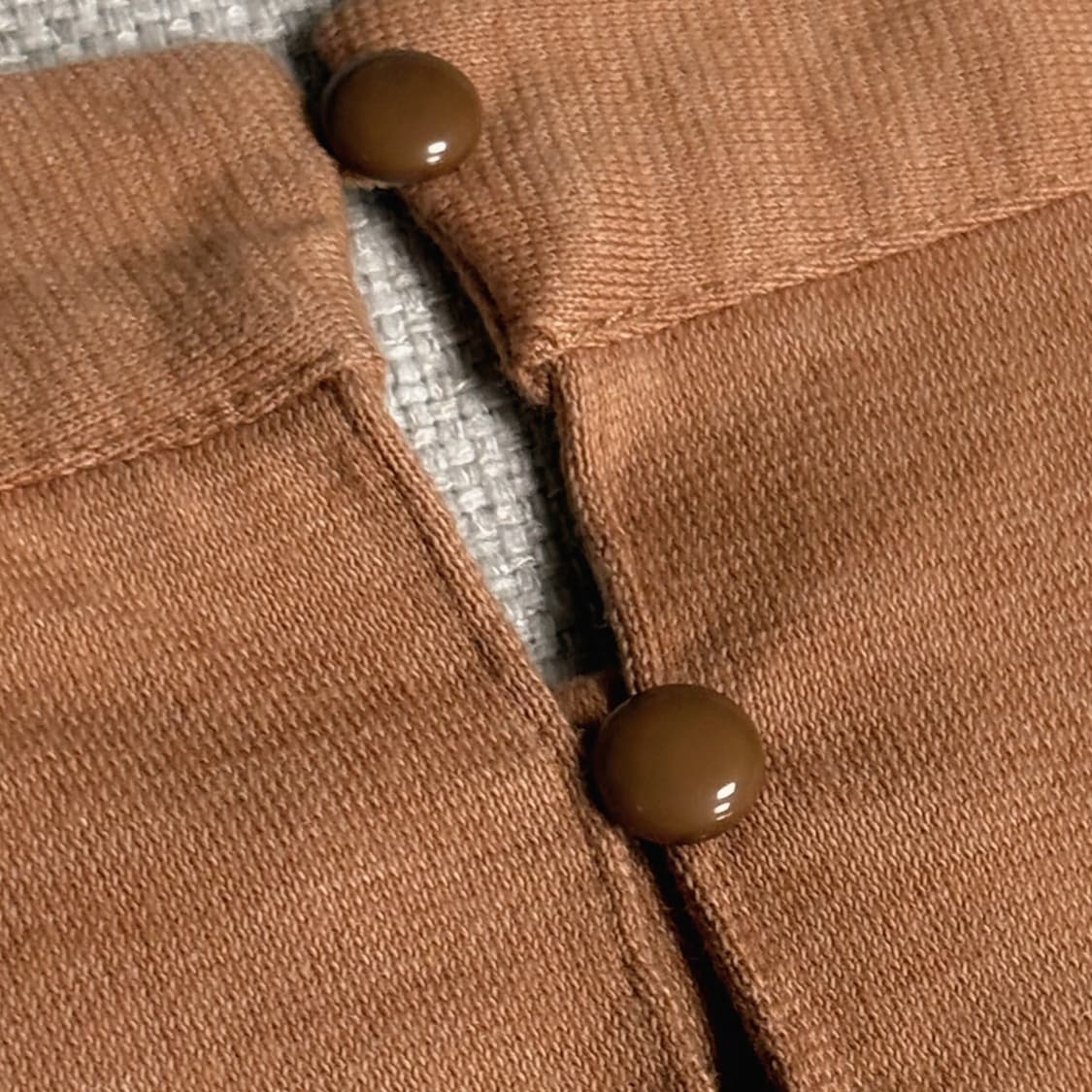 (이체시에눌) 일본 아오이유우깔 도토리 자수 포인트 연한 카멜 롱 슬리브 상품이미지3