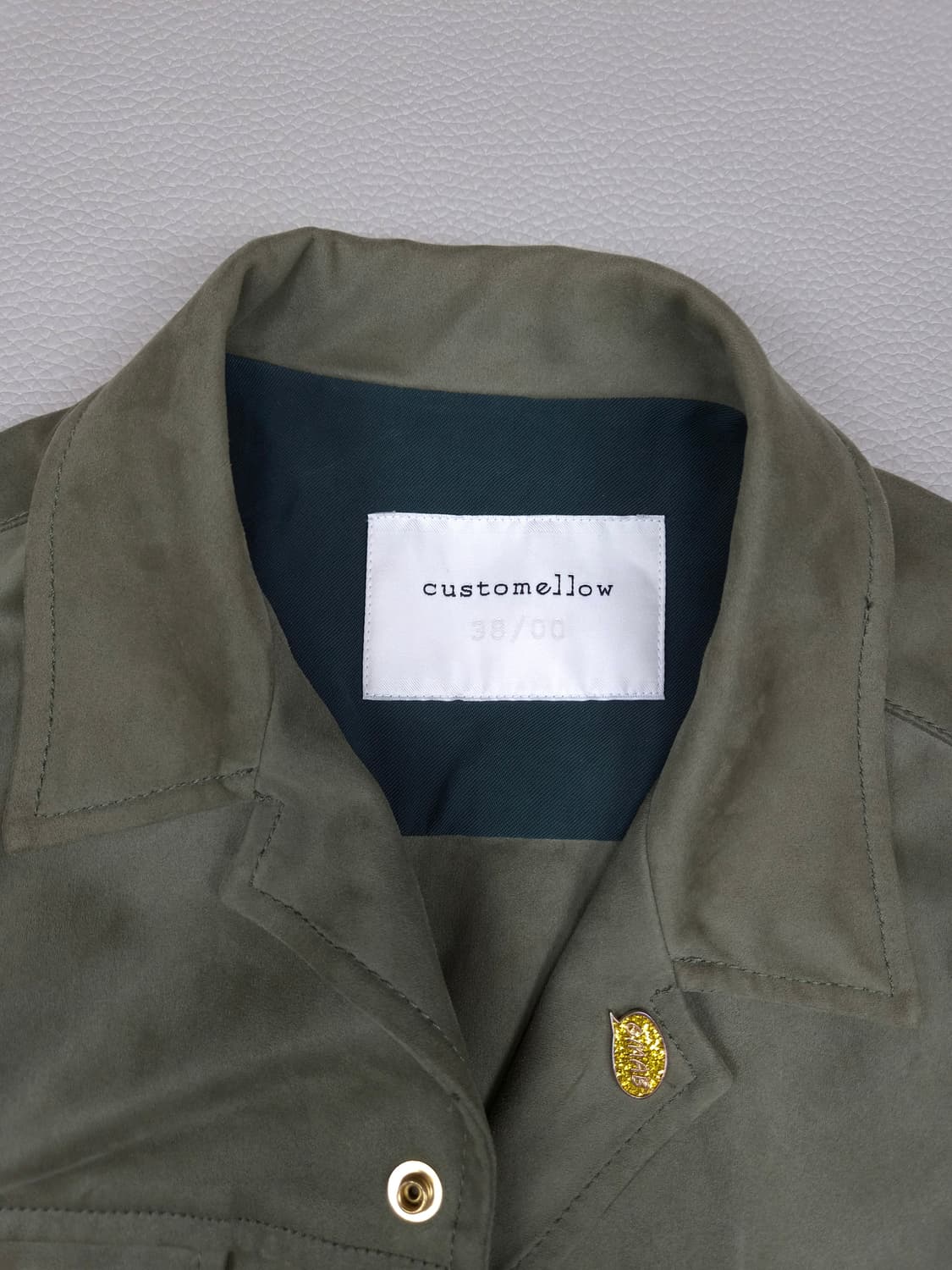 100/ 커스텀멜로우 카키 스웨이드 자켓 상품이미지6
