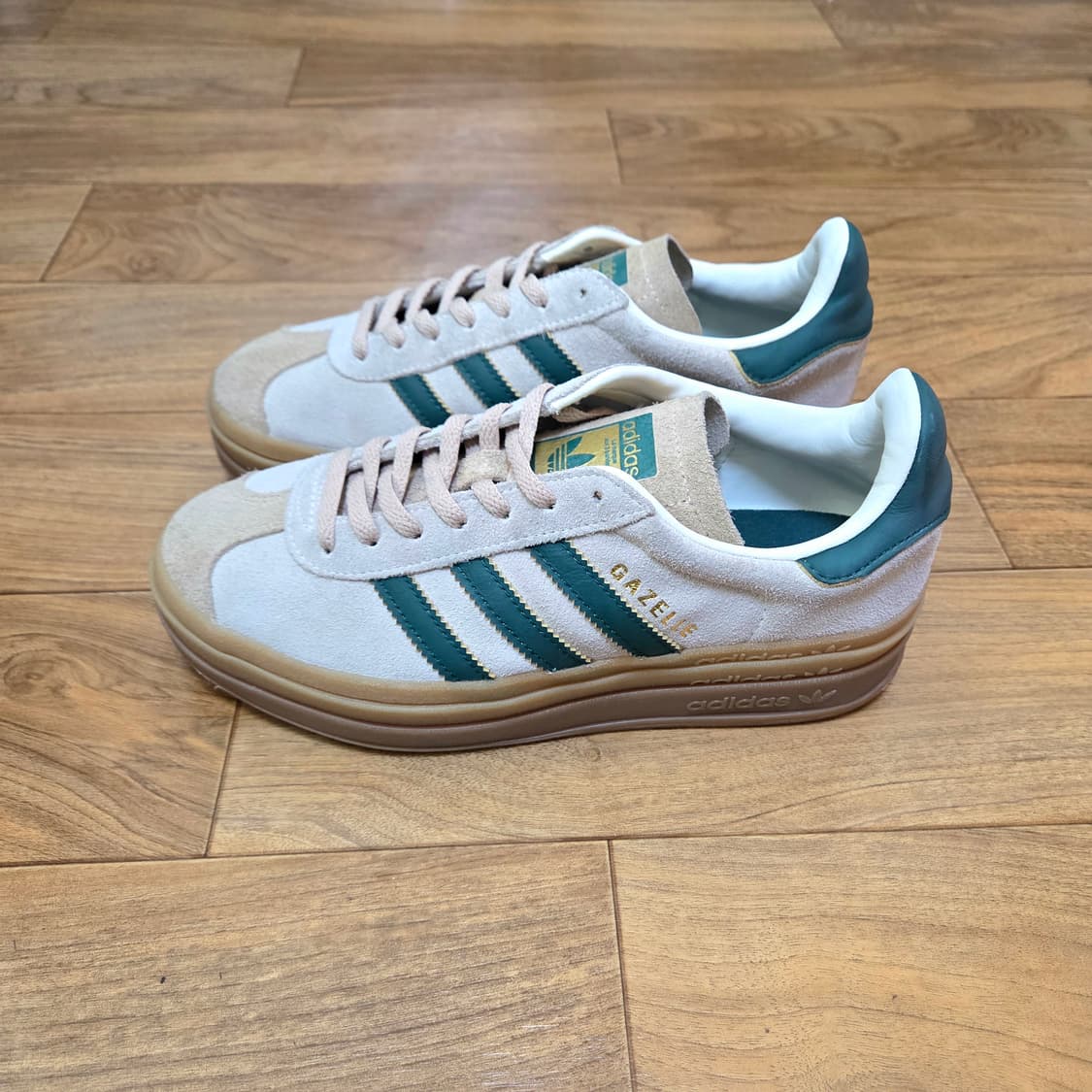 아디다스 가젤 볼드 240 상품이미지1