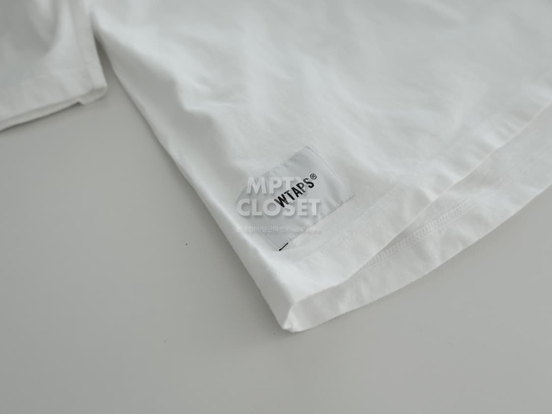 [3] WTAPS 더블탭스 반발티 화이트 241ATDT-CSM24 상품이미지4