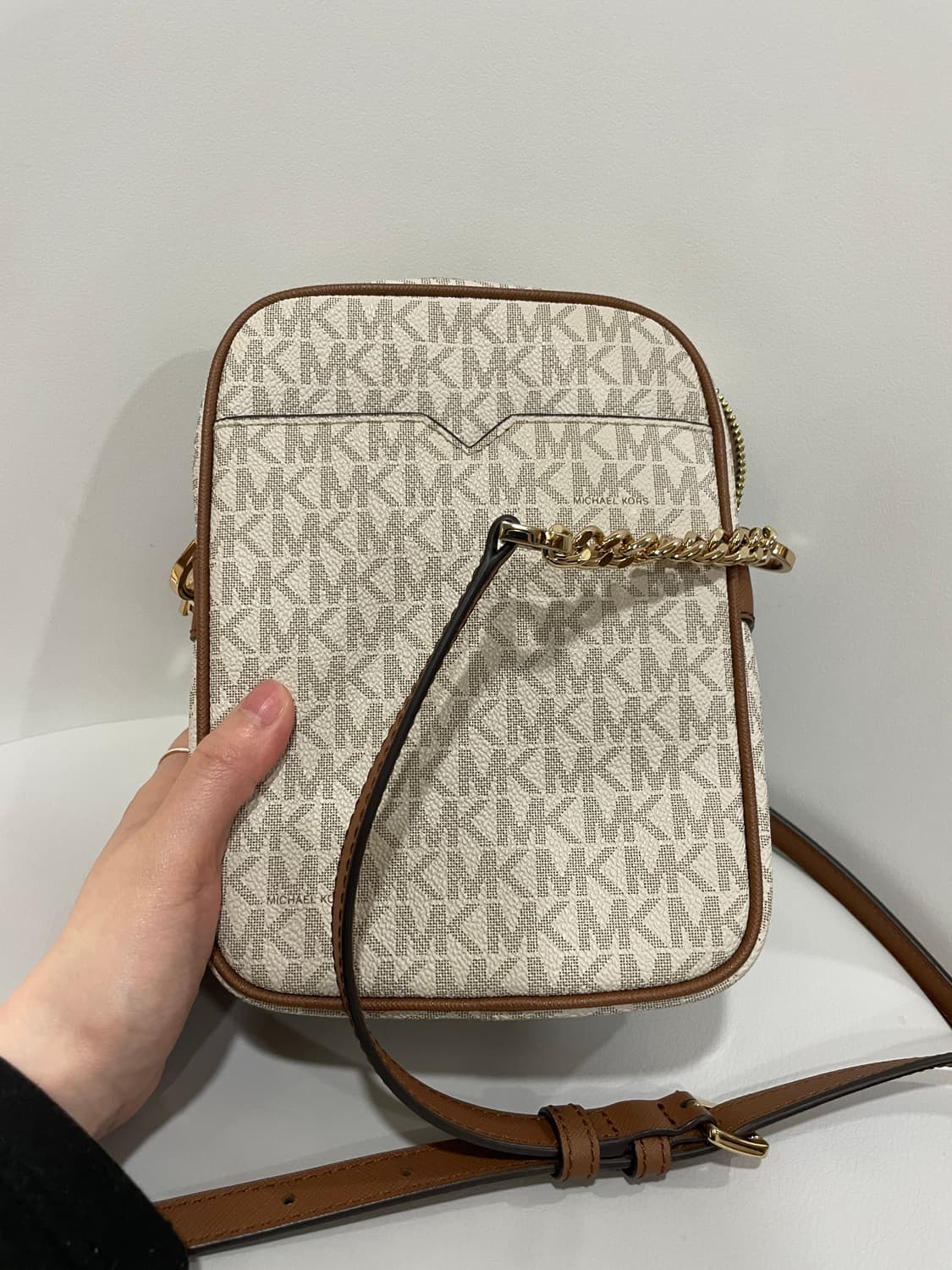 마이클코어스 MK 로고 크로스백 가방 상품이미지7