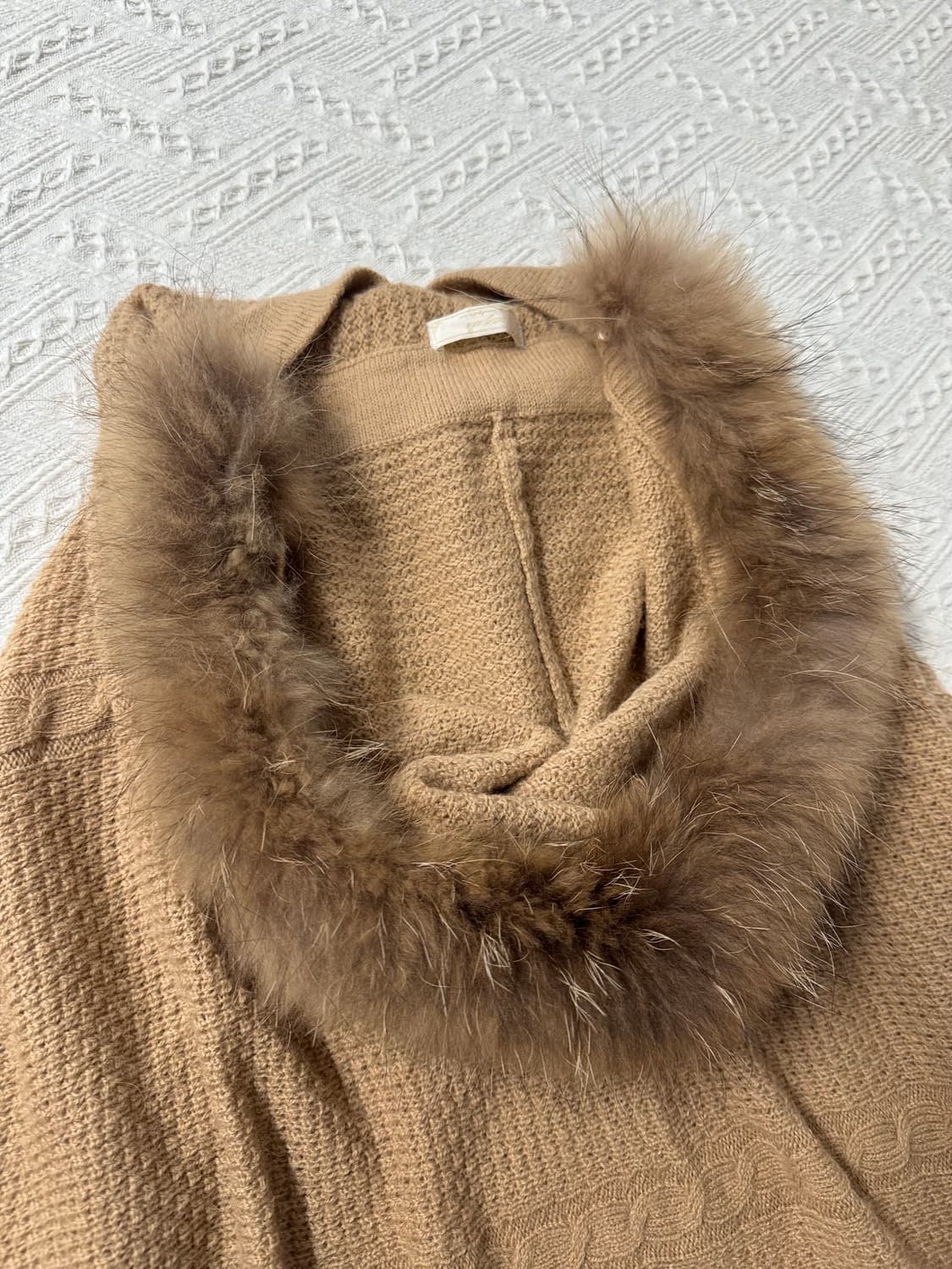 버클 히든 버튼 퍼 후디드 니트 케이프 상품이미지8