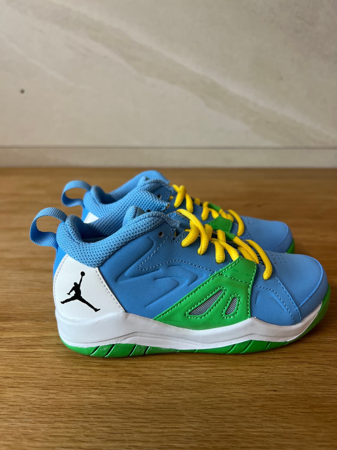 [170mm] [미사용 새제품] 조던 플라이트 루미너리 BT (55538 상품이미지2