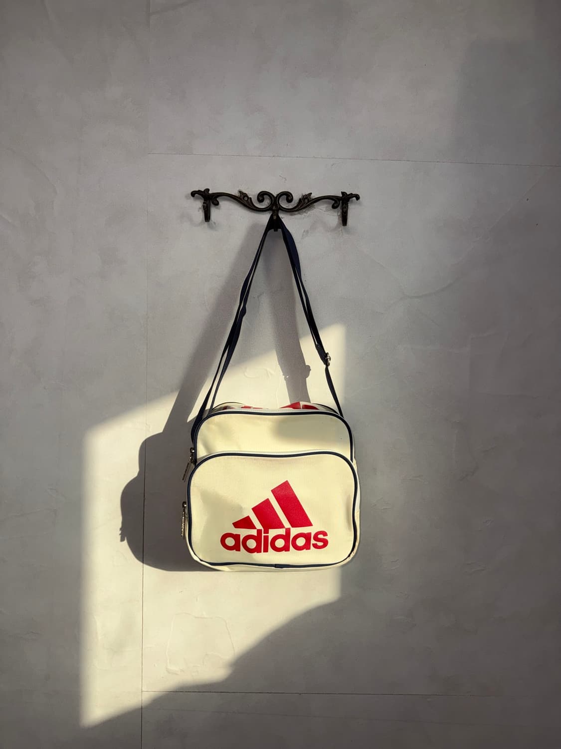 Adidas oldschool logo cross bag 상품이미지1