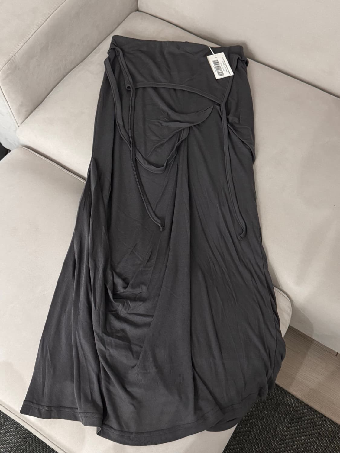 [새상품/사진O]플레어업 드레이프 롱스커트(dark gray) 상품이미지4