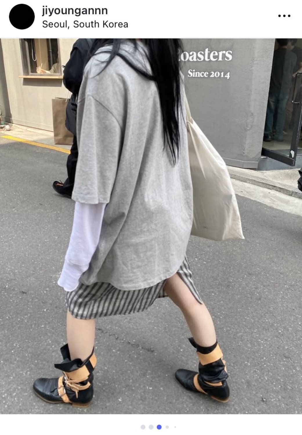 SIGNATURE STRIPE MIDI SKIRT 상품이미지3