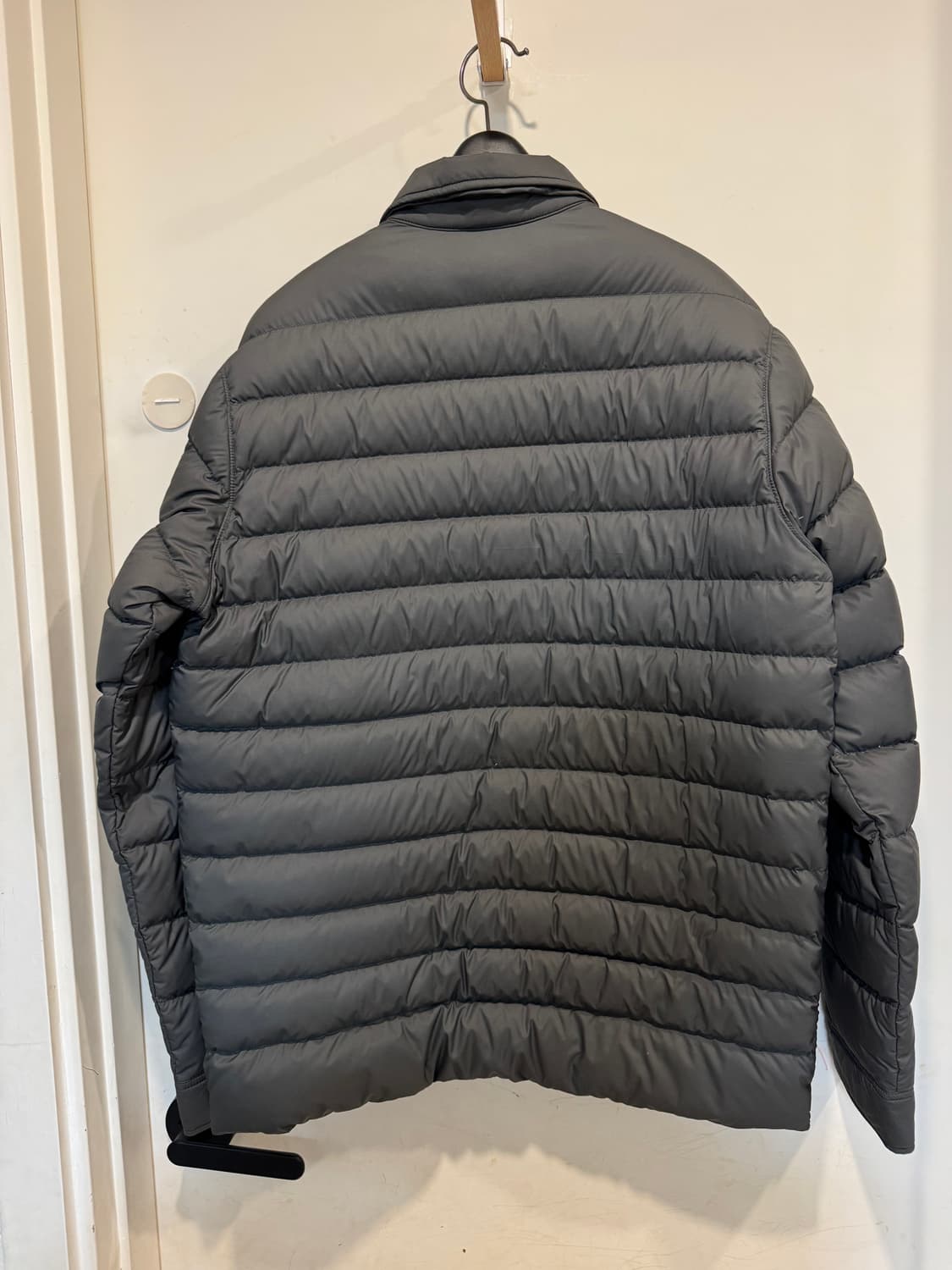 파타고니아 사일런트 남성 다운패딩 셔츠자켓 상품이미지3