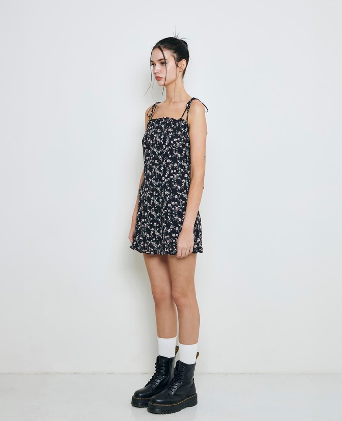 낫유어로즈 프릴 미니 드레스 블랙 상품이미지2