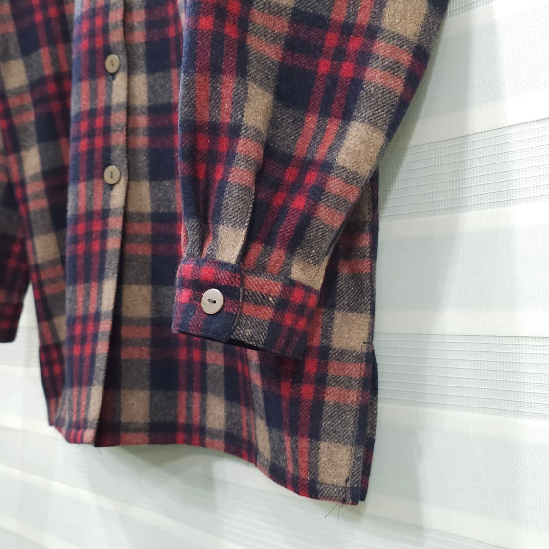 90s GRACEFUL 모직 체크셔츠- 우먼프리 상품이미지3