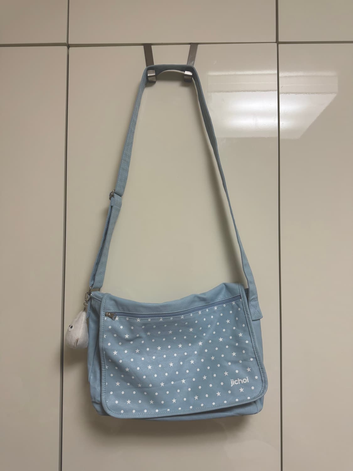 지초이 MESSAGER BAG SKY BLUE 상품이미지3