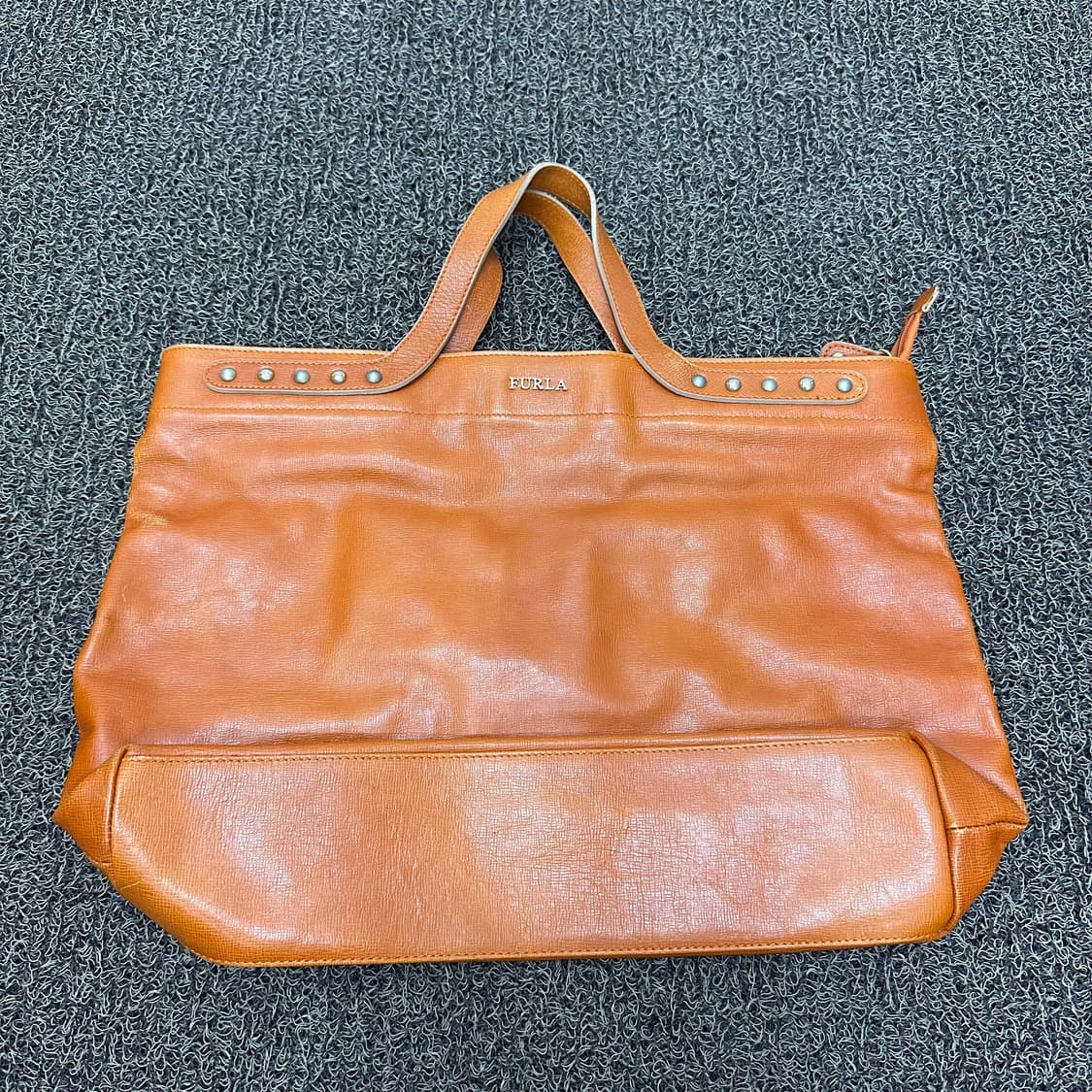 FURLA 훌라 토트백 가방 브라운 상품이미지1