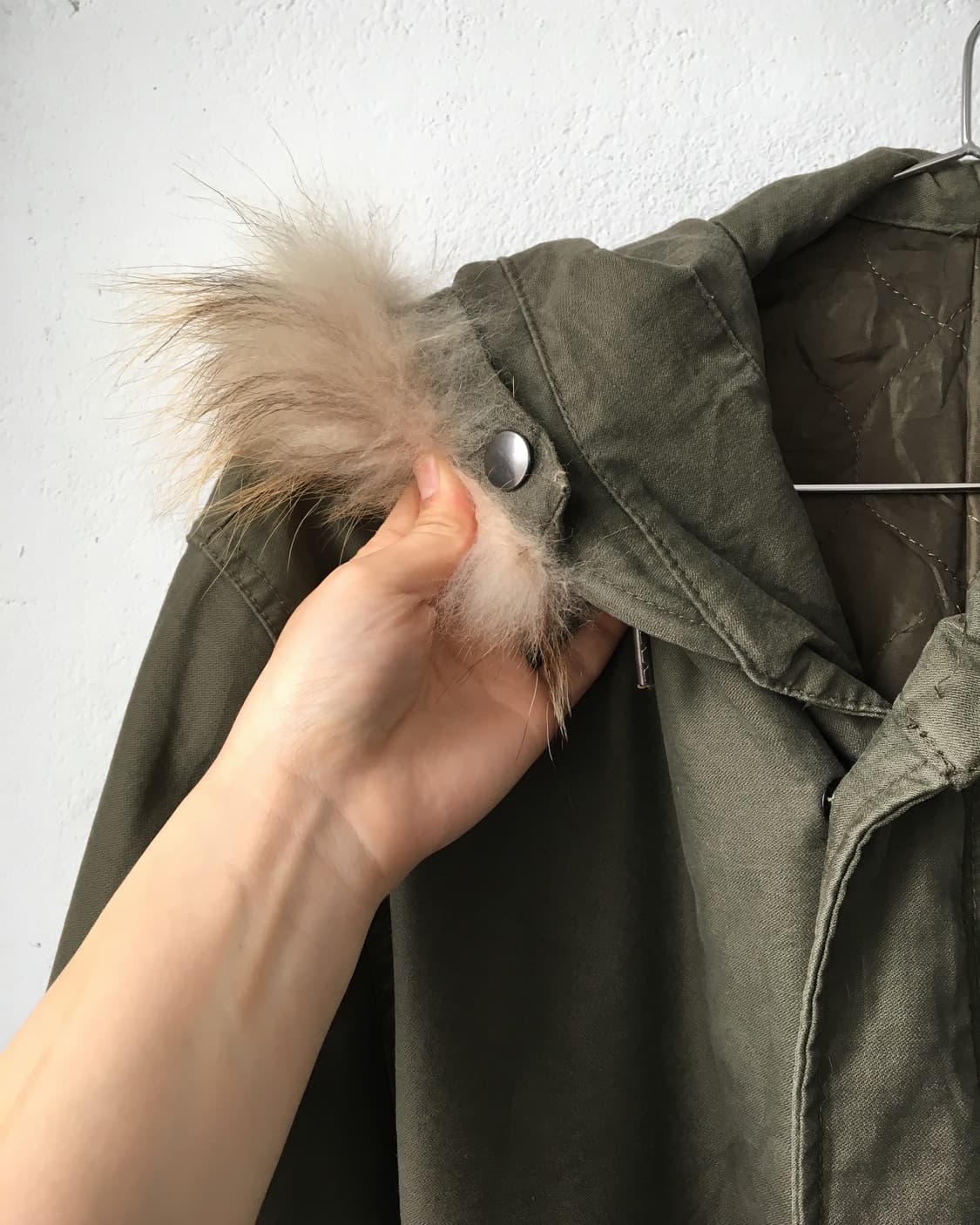 Fake fur hood military khaki jacket 상품이미지4