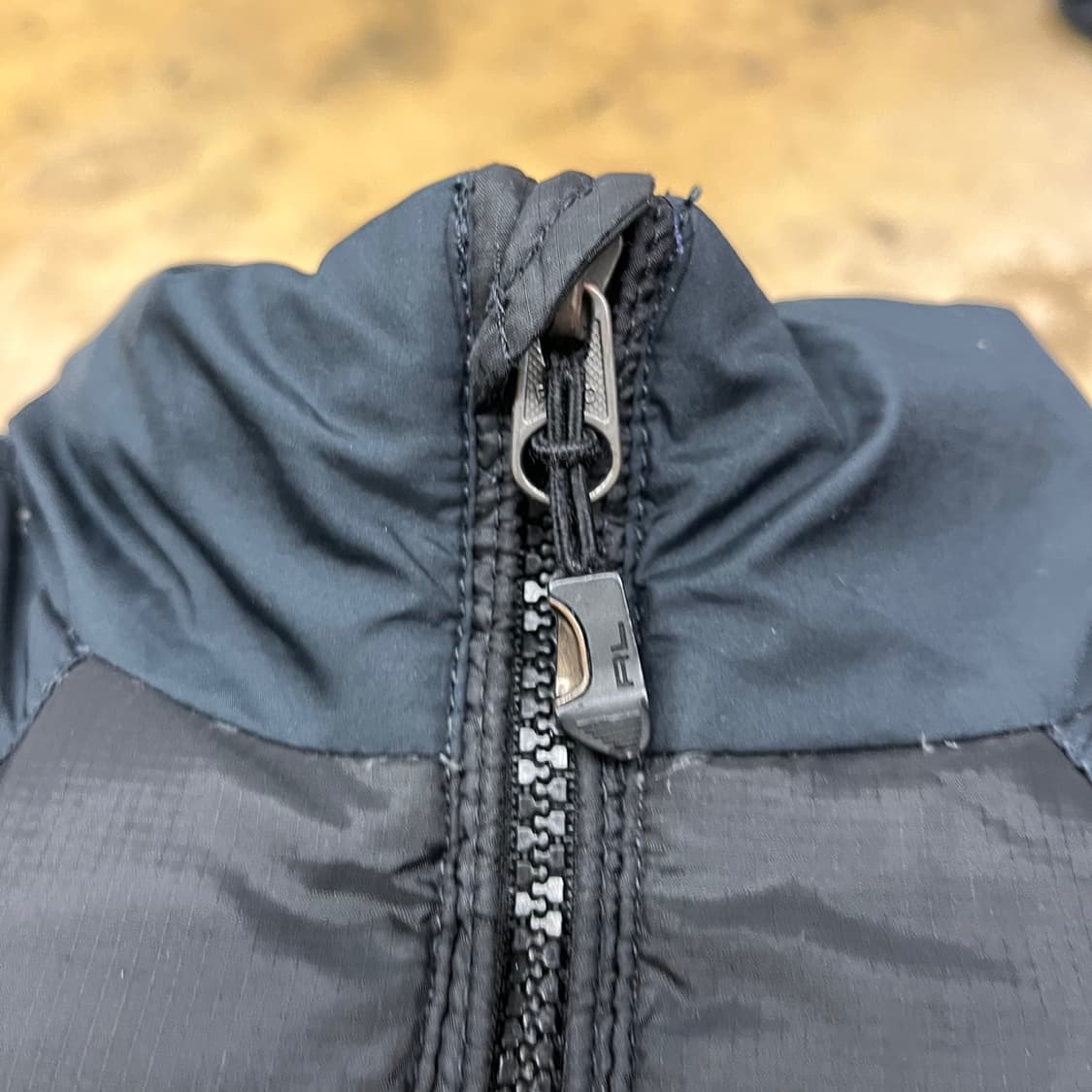 폴로 랄프로렌 블랙 레드 검빨 패딩 조끼  상품이미지6