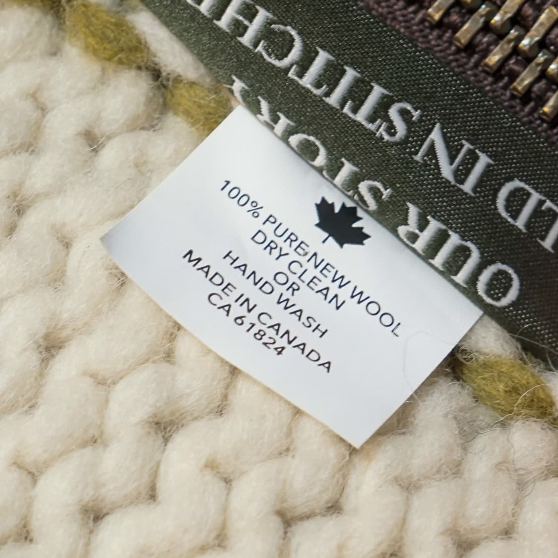 부기홀리데이 X Granted 캐나다 스웨터 상품이미지9