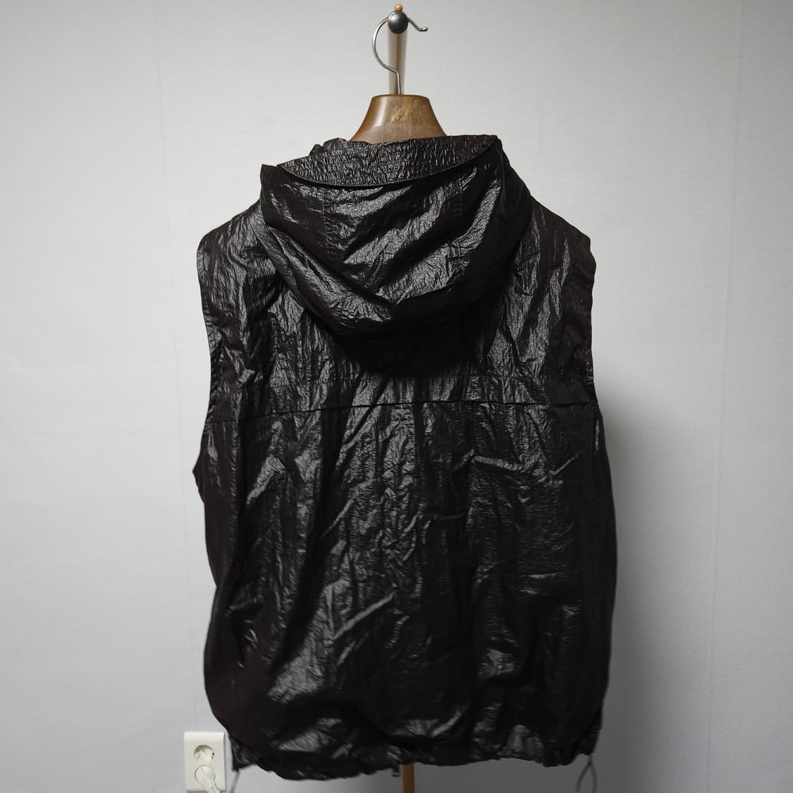 2 ) 디미트리블랙 나일론 메탈 후드 베스트 상품이미지6