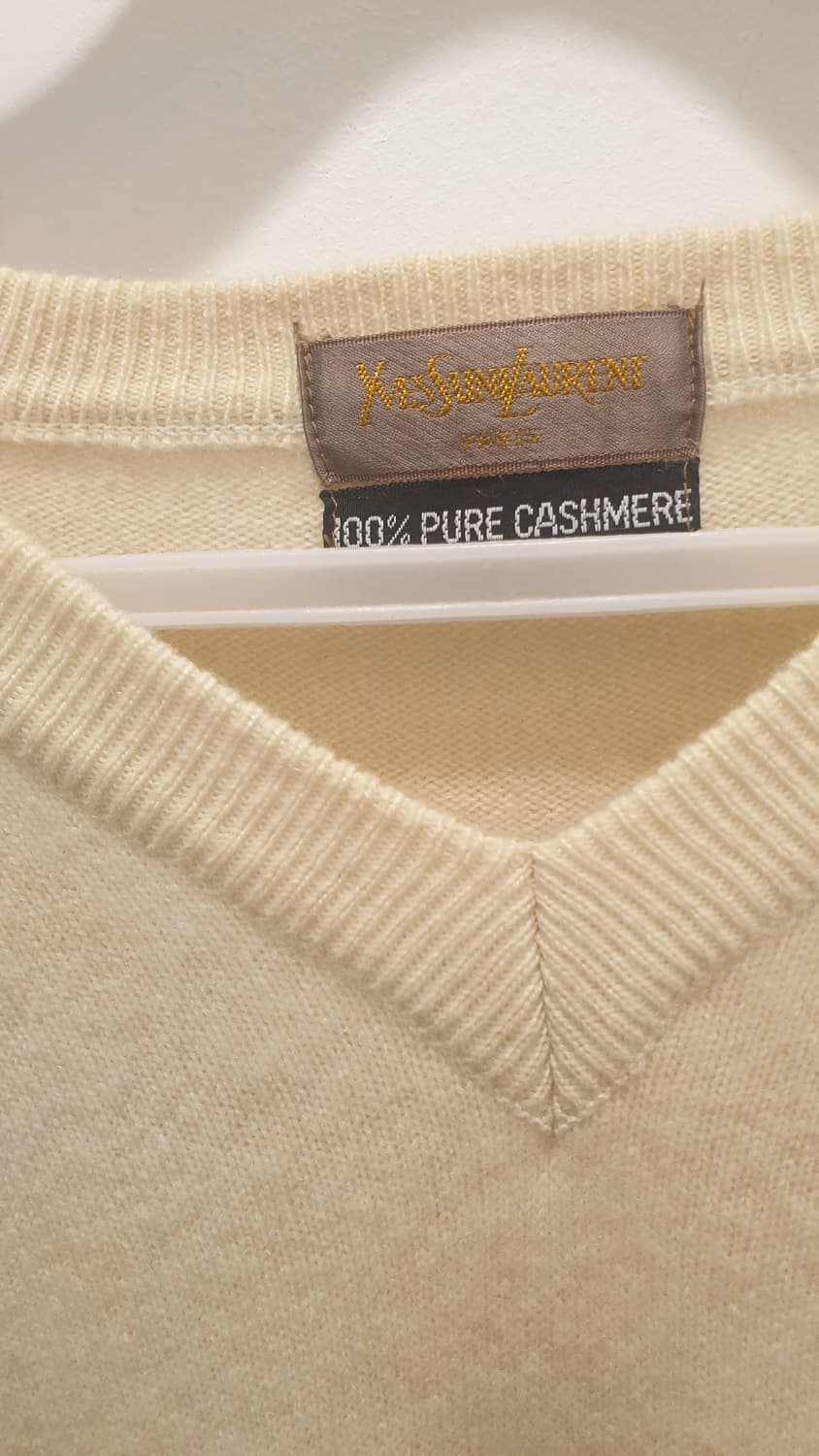 입생로랑 브이넥 케시미어  상품이미지1