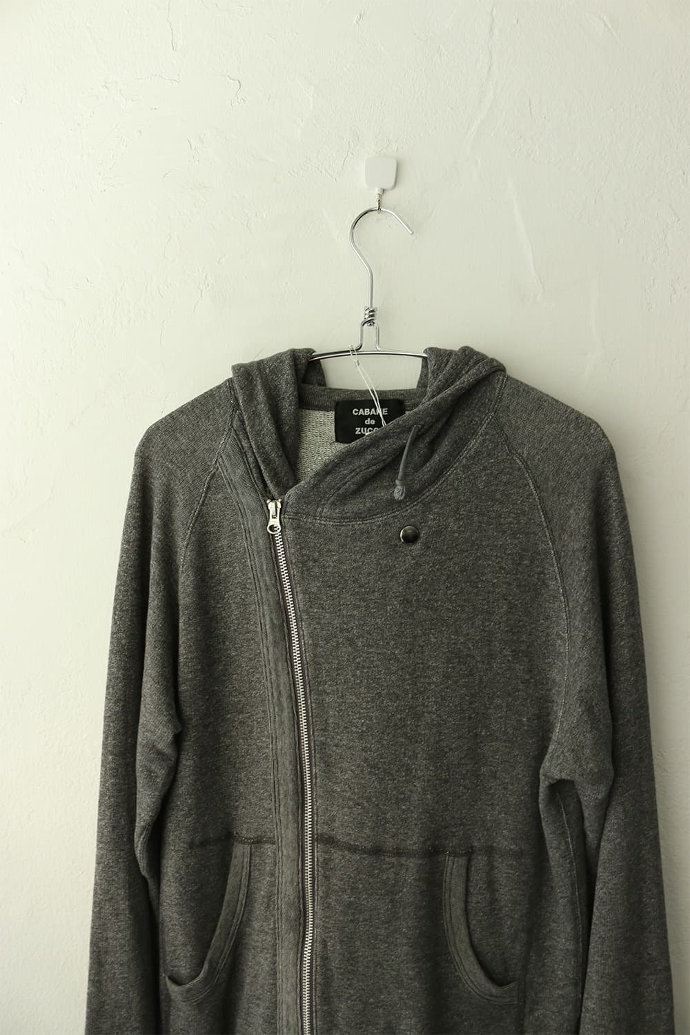 카반 드 주카 비대칭 후드 집업 자켓  상품이미지4