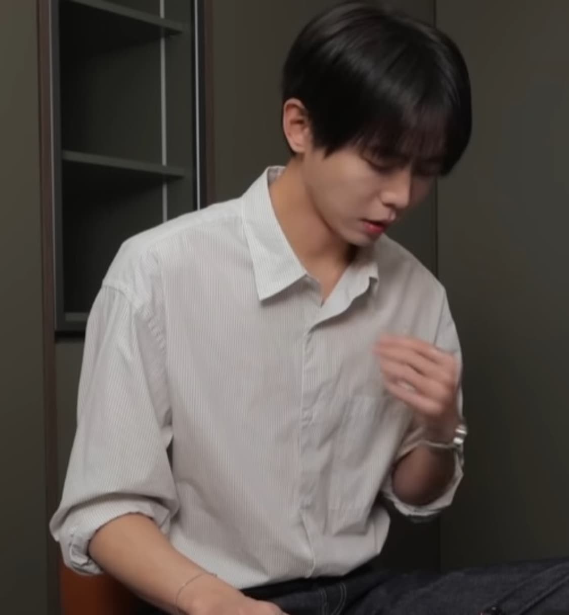 24fw 유니클로 c 브로드 클로스 오버사이즈 셔츠 상품이미지3