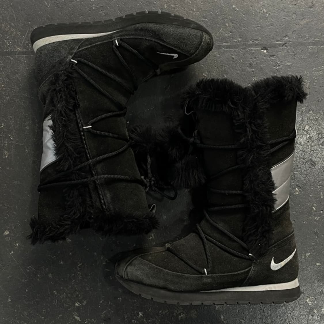 250 나이키 스웨이드 스노우 부츠 상품이미지1
