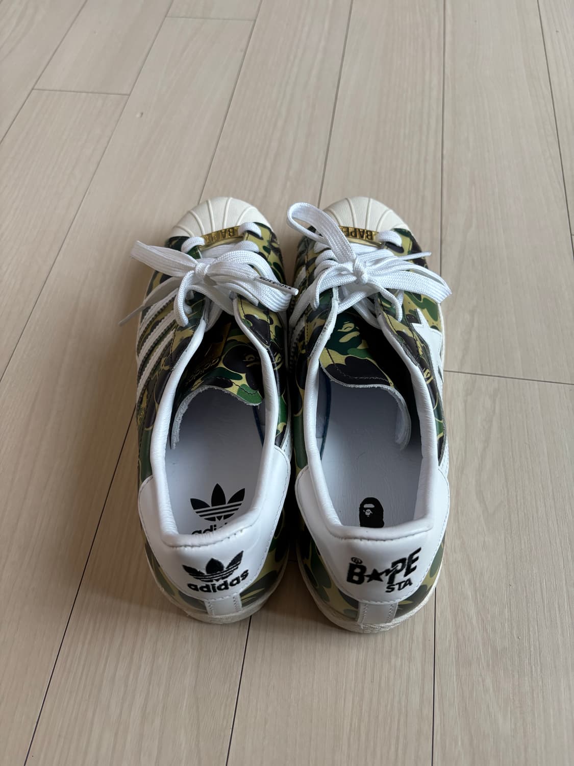 아디다스 x 베이프 슈퍼스타 80s 그린 카모 255 상품이미지5