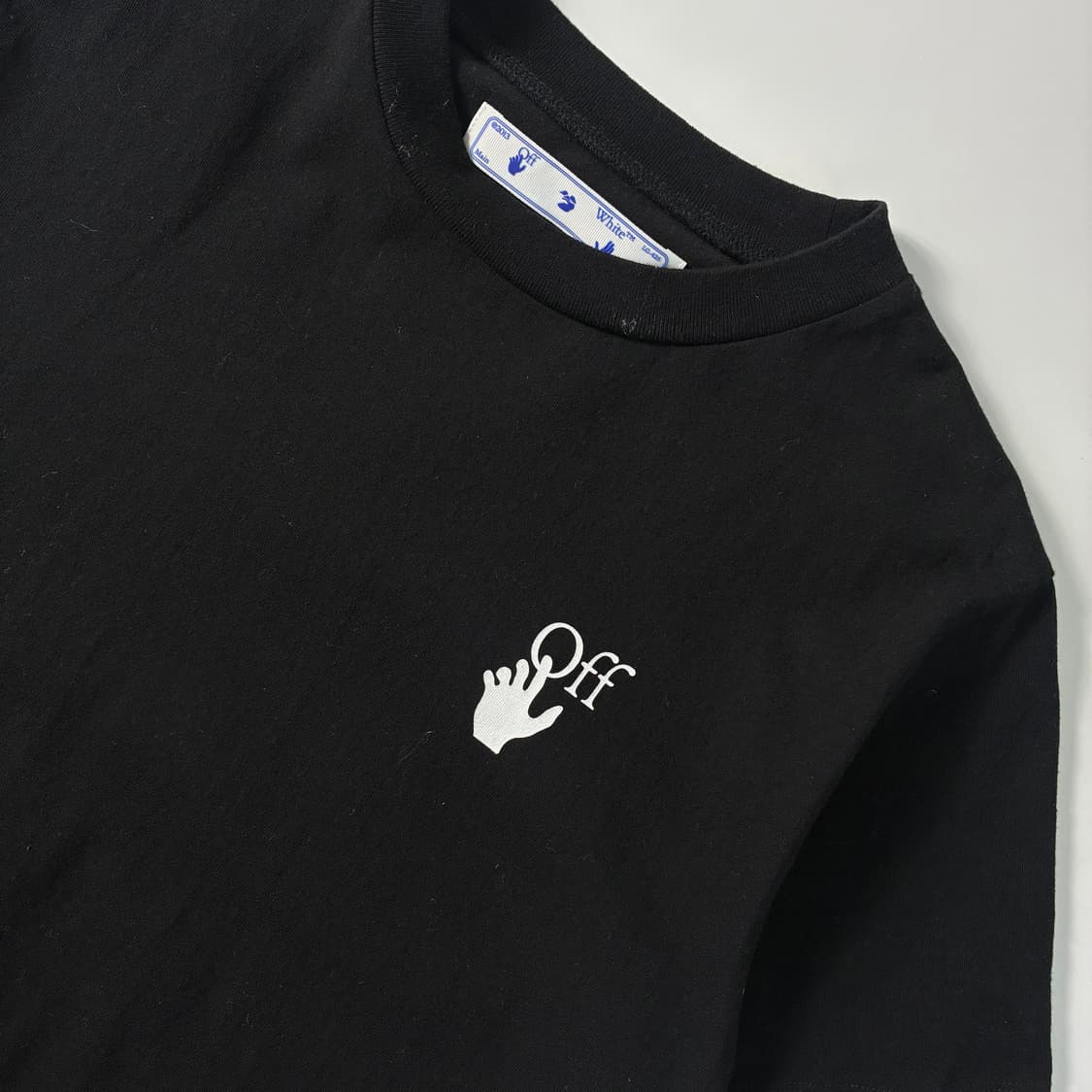Offwhite  오프화이트 컷히어 애로우 블랙 맨투맨  상품이미지5