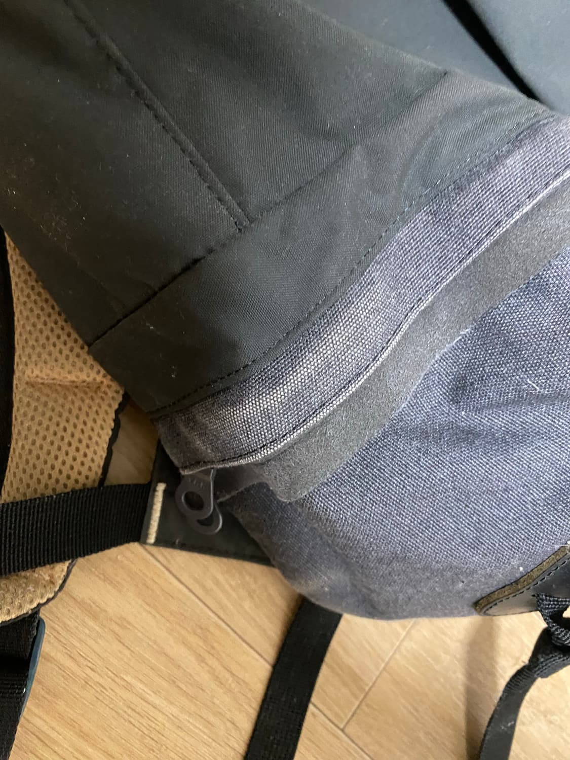 프루아 430 백팩 블랙 팝니다 상품이미지4