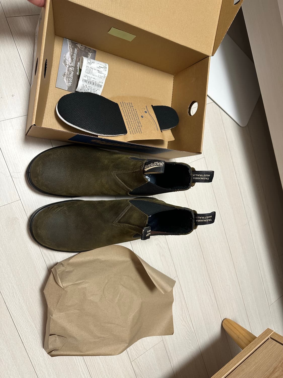 블런드스톤 1615 다크올리브 au9 사이즈 팝니다 상품이미지1