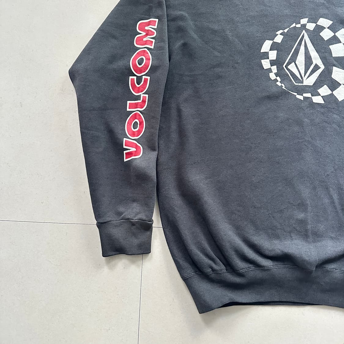 90s 볼컴(VOLCOM) 올드스쿨 레이싱 프린트 스웻셔츠 (M) 상품이미지4