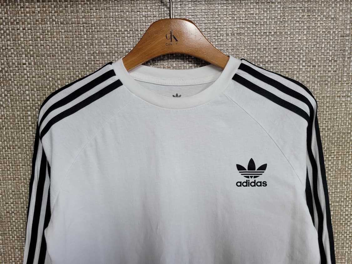 90사이즈 아디다스 티셔츠 상품이미지2