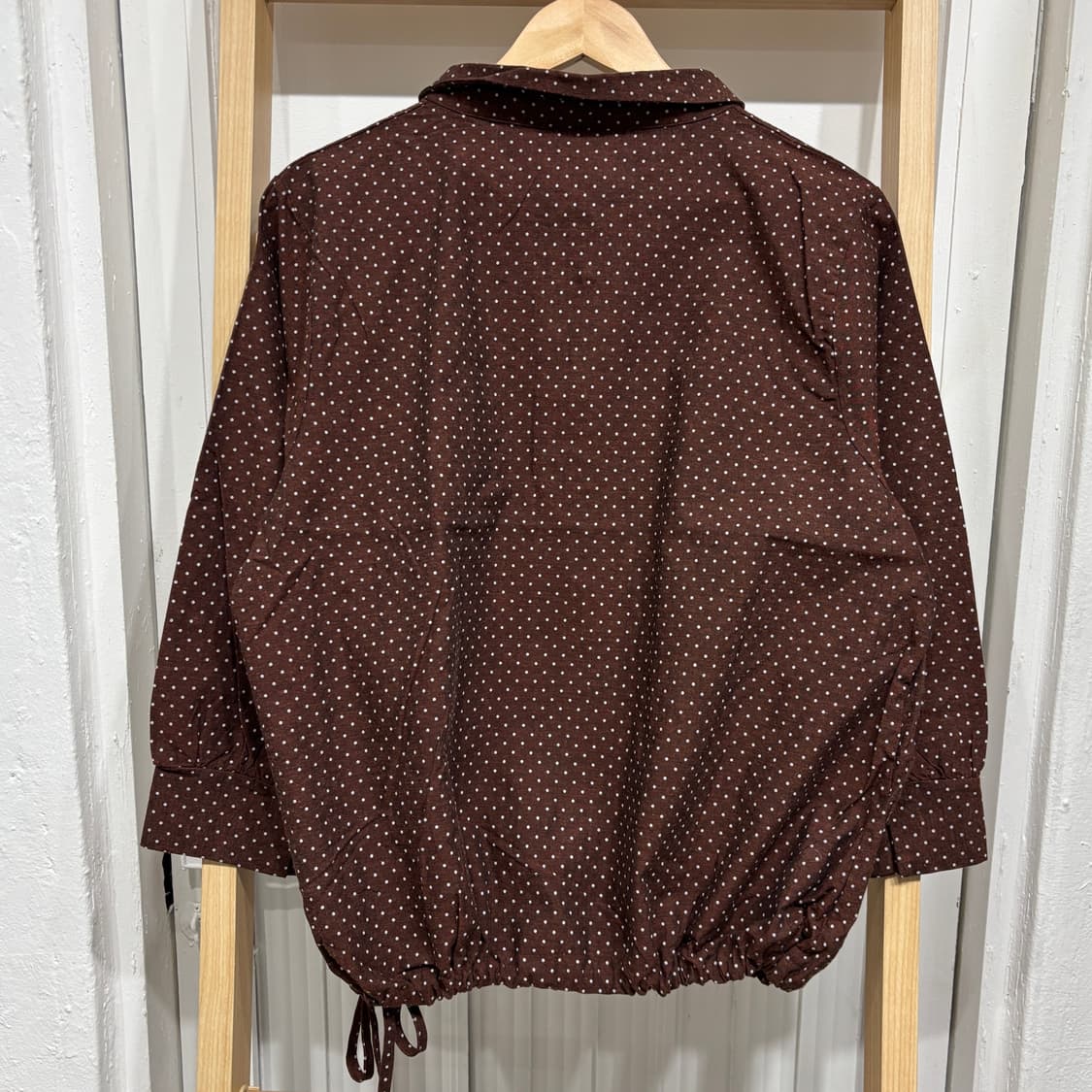 [새상품] 버튼 도트 스트링 긴팔티 상품이미지3