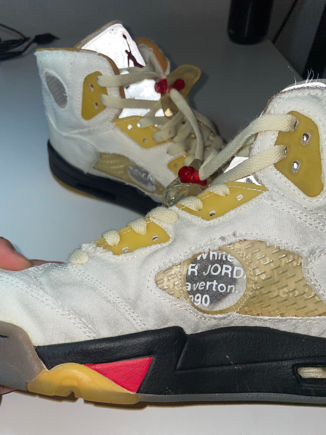 Off-White x Air Jordan 5 “Sail” 상품이미지3