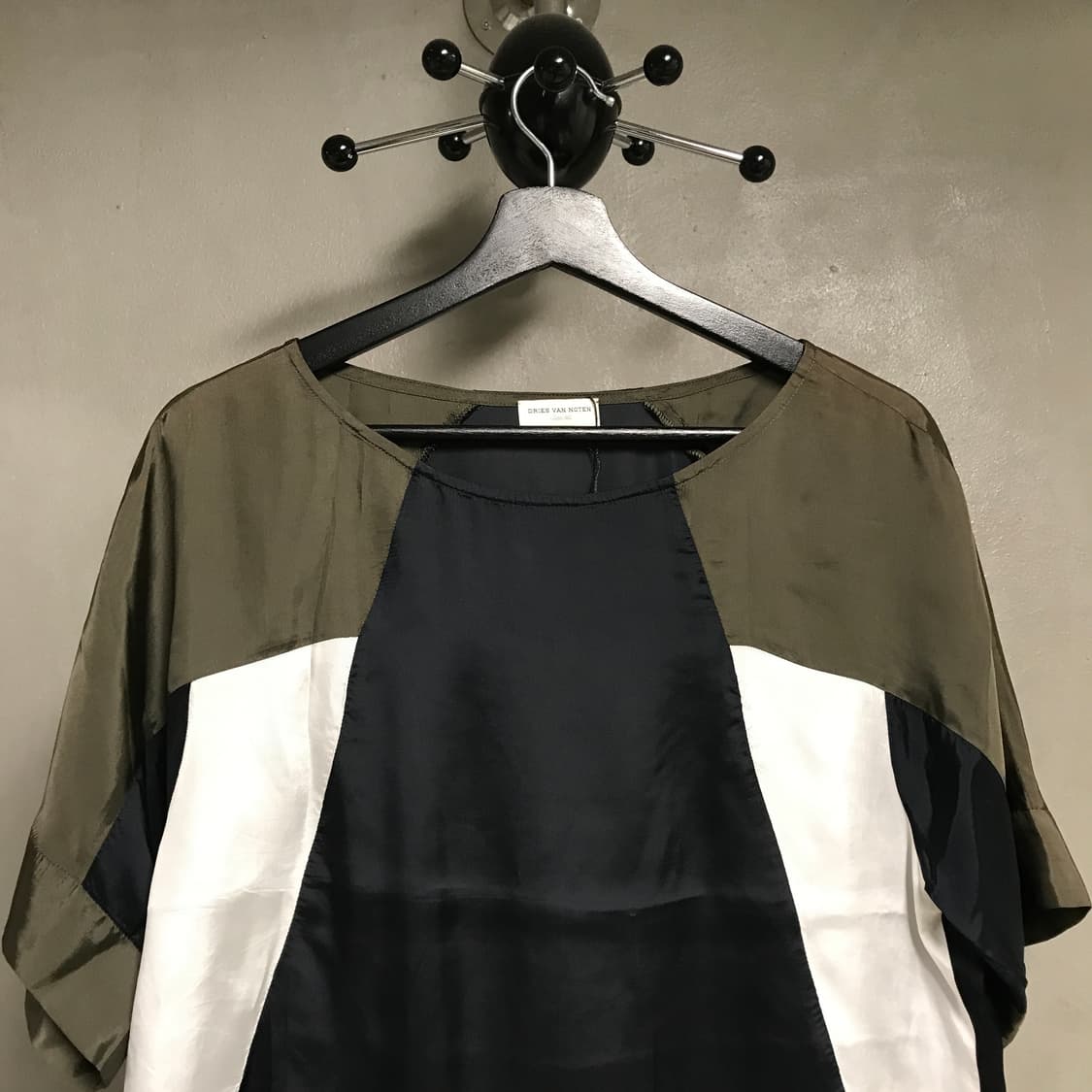 드리스반노튼 반팔 블라우스 40(W) 상품이미지2