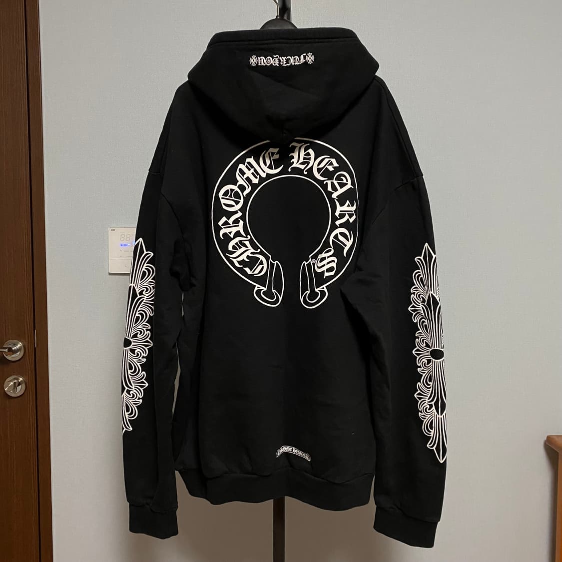 [XXL] 크롬하츠 홀스슈 플로랄 퍽 유 로고 플리스 집업 후드 블랙 상품이미지2