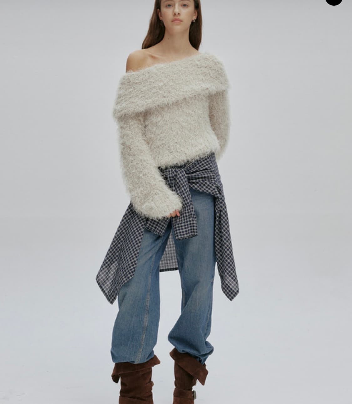 애프터 아워즈 헤어리 오프숄더 니트 상품이미지1