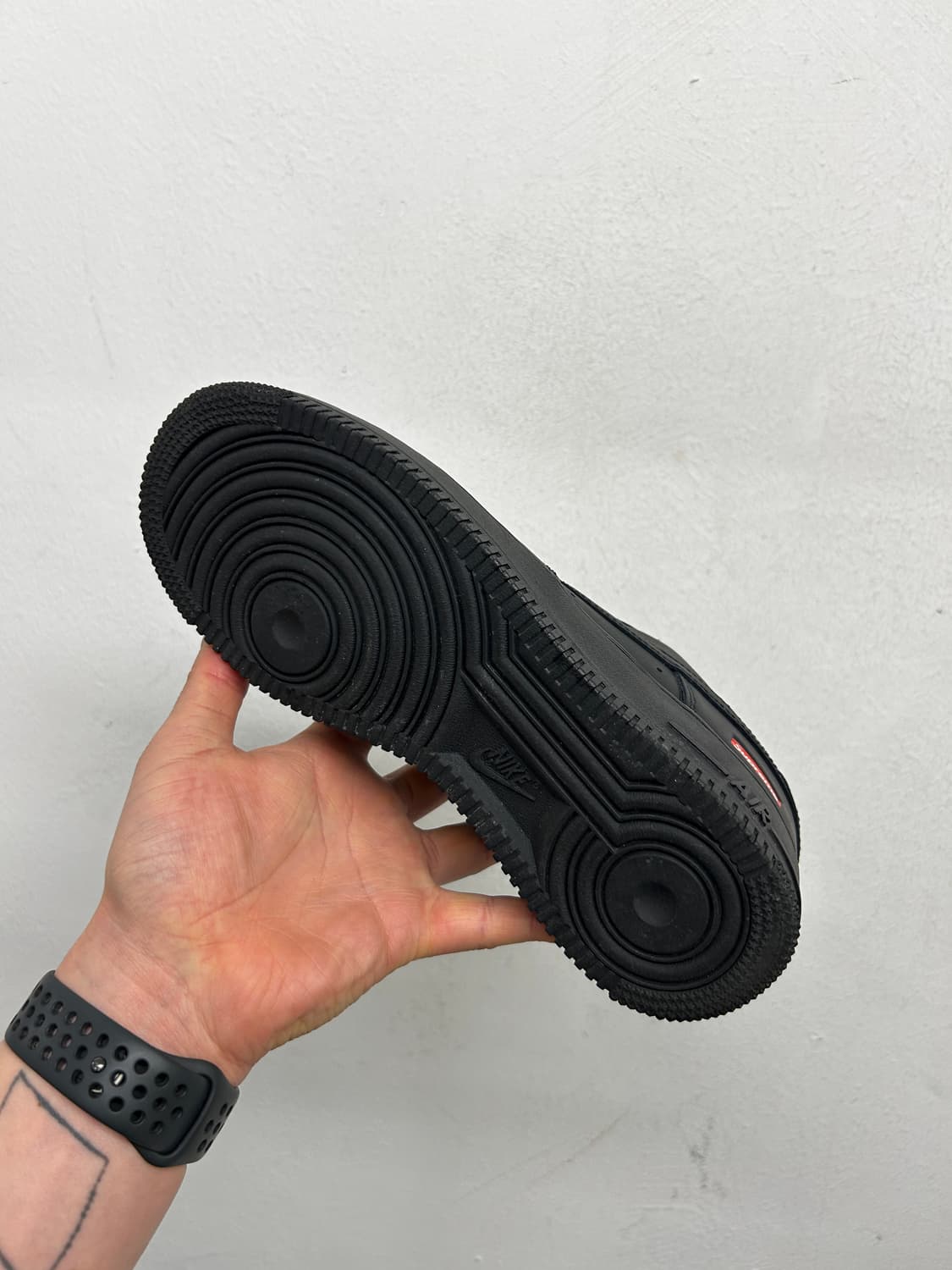 나이키 에어포스1 슈프림 블랙 240 상품이미지6