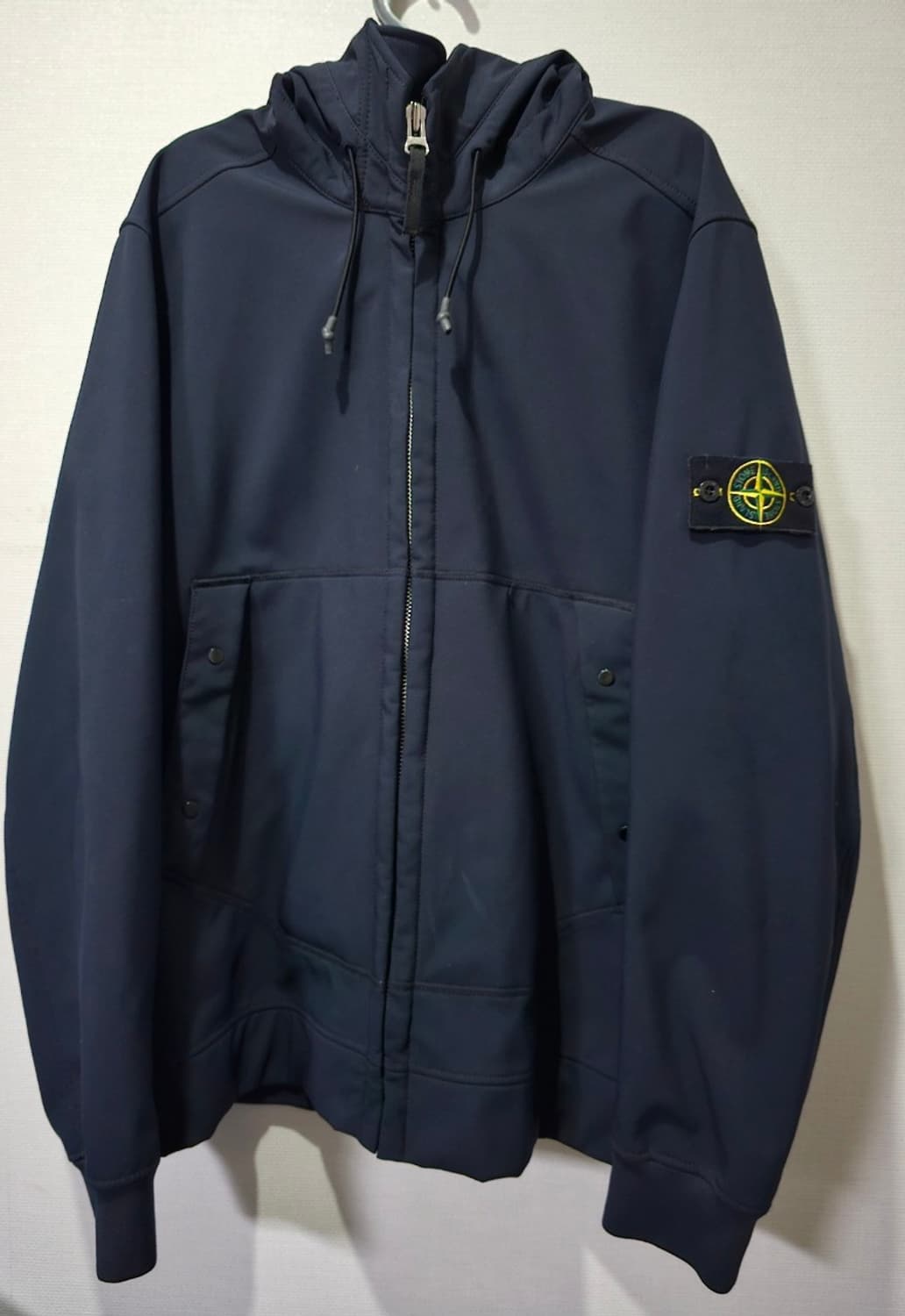 정품 20FW 스톤아일랜드 소프트쉘 와펜 후드 자켓 105 / XL 상품이미지1