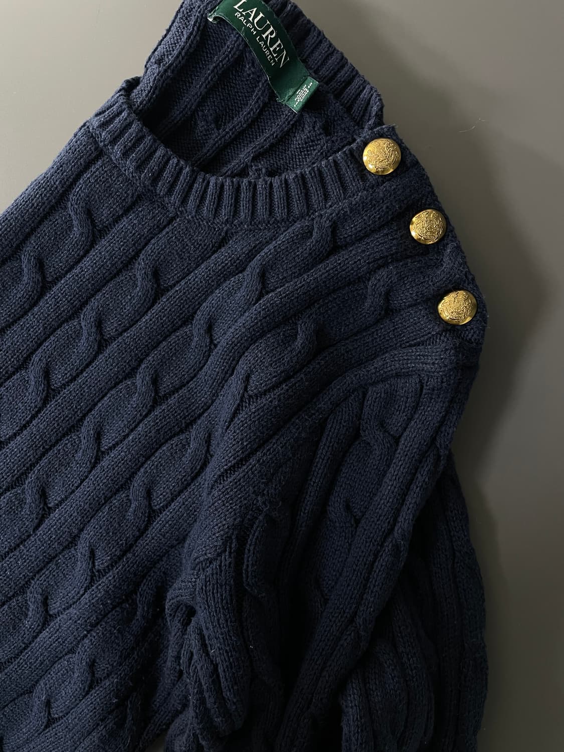 [M] 폴로 랄프로렌 금장 버튼 디테일 케이블 꽈배기 니트 상품이미지3