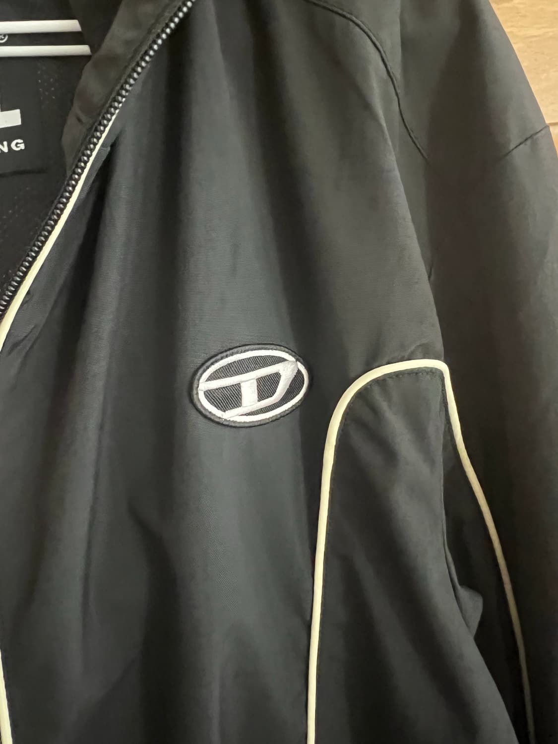 디젤 J-하이브스 콘트라스트 파이핑 윈드브레이커 블랙 L 상품이미지6