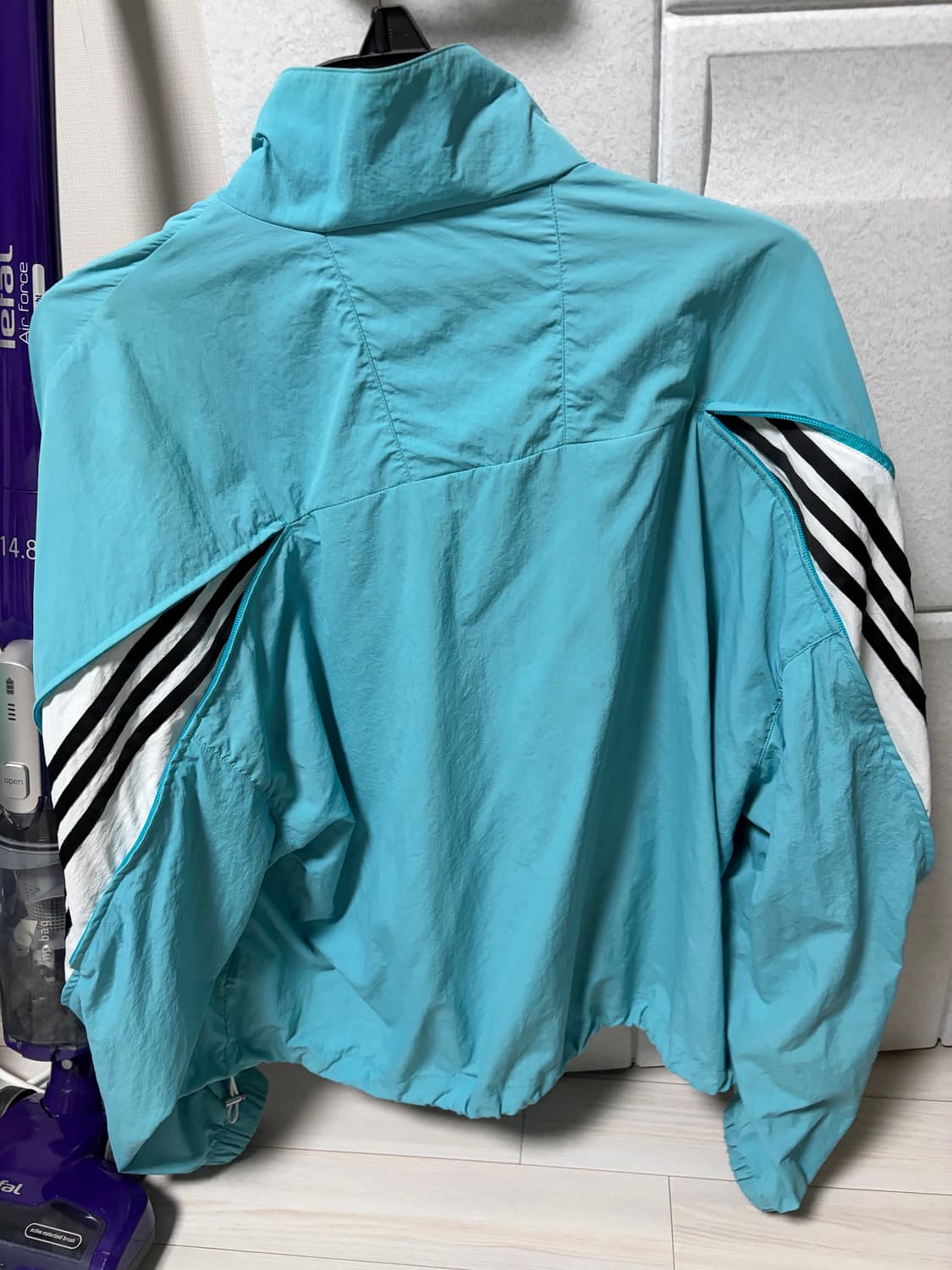 아디다스 오디너리피플 콜라보 바람막이 상품이미지3