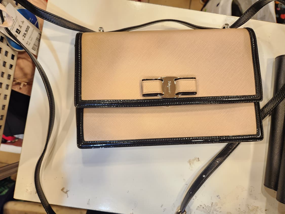 페라가모 숄더겸크로스백  상품이미지3