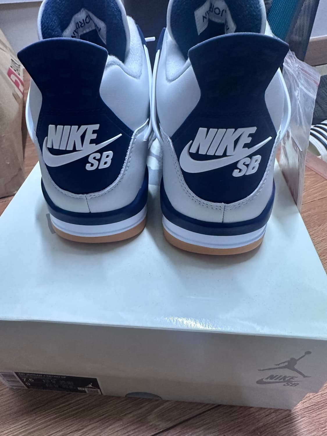 나이키 조던4 sb 네이비 255 새상품 상품이미지4